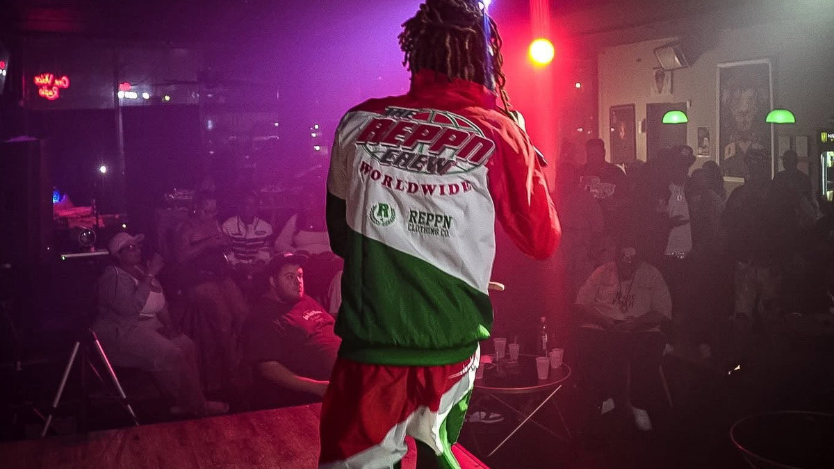 REPPN CREW - Windbreaker Jacket & Shorts Set - Red/Green